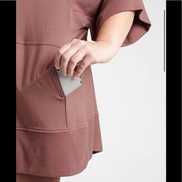 Athleta Lotus Wrap  - Picture 4 of 9